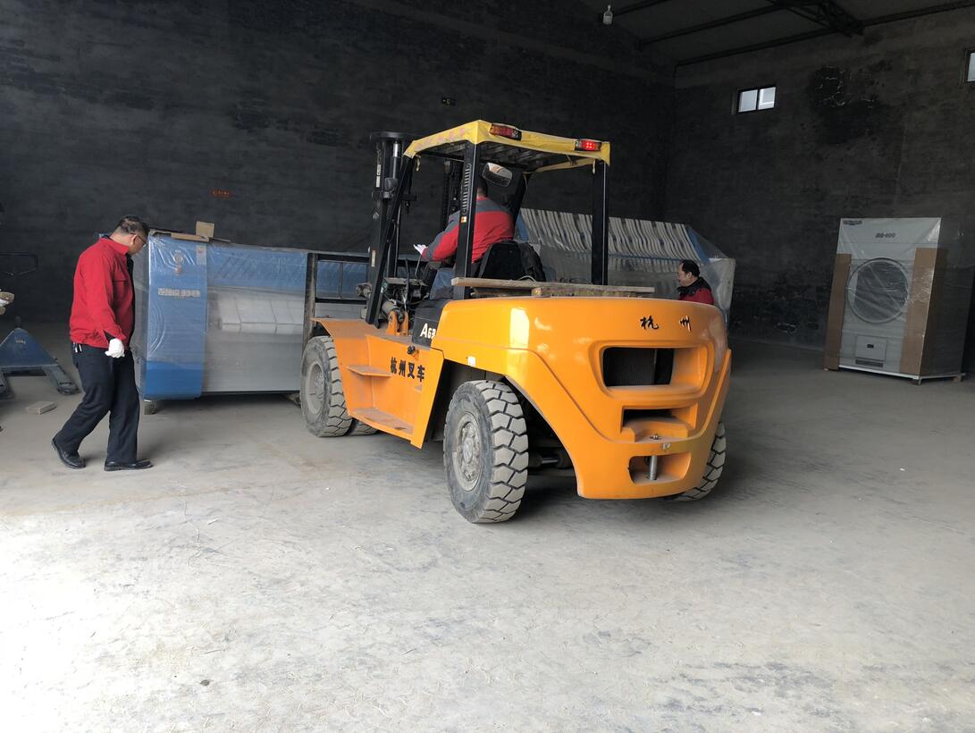 保定洗衣廠(chǎng)洗衣房設(shè)備昨日送貨完畢 保定洗衣廠(chǎng)洗衣房設(shè)備昨日送貨完畢