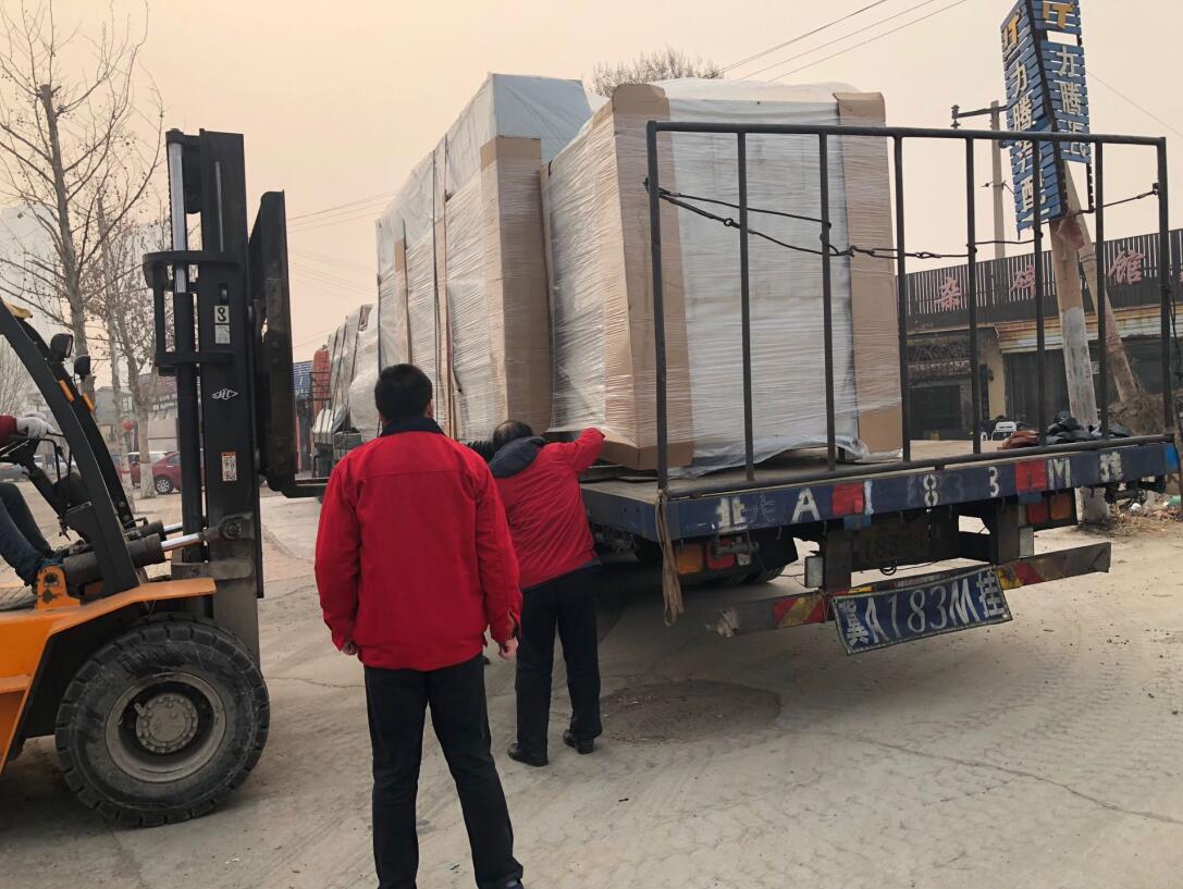 保定洗衣廠(chǎng)洗衣房設(shè)備昨日送貨完畢 保定洗衣廠(chǎng)洗衣房設(shè)備昨日送貨完畢